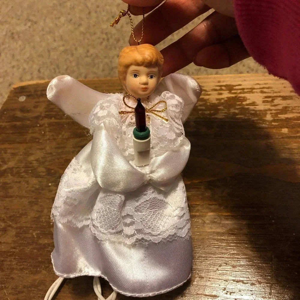 Angel Christmas tree topper light